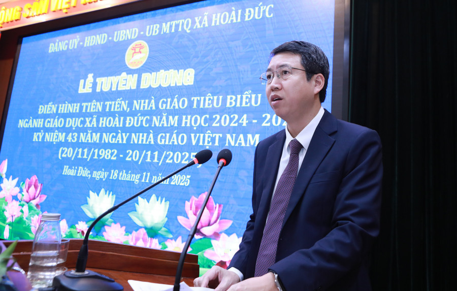 Ông Nguyễn Hoàng Trường - Bí thư Đảng ủy, Chủ tịch HĐND xã Hoài Đức ghi nhận, đánh giá cao những kết quả trong năm học vừa qua của các MM88b nhà cái trên địa bàn. hd-3.jpg