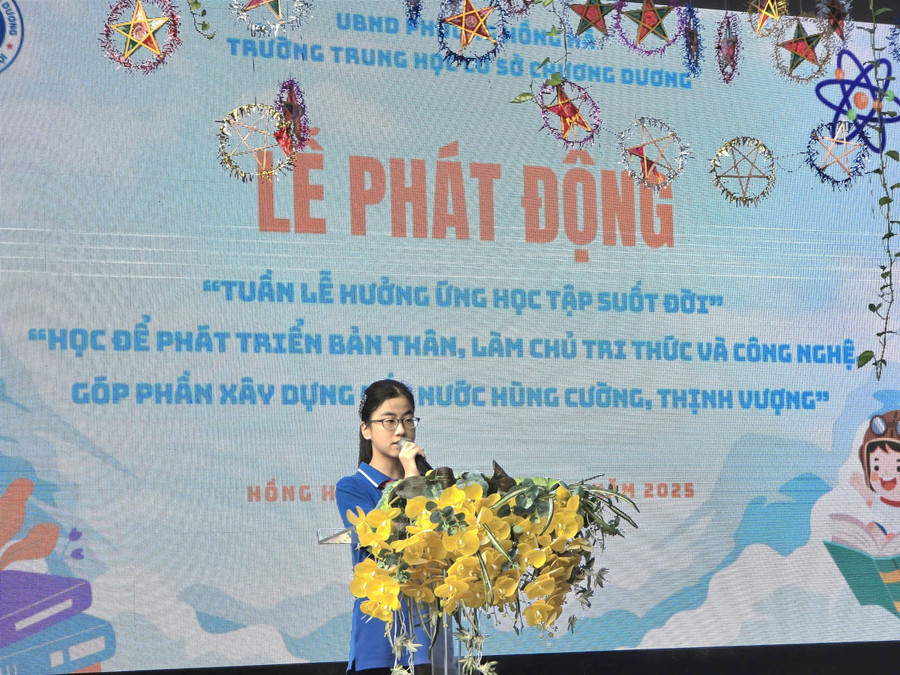 Em Trần Linh Linh thay mặt cho MM886 slot game, bắn cá, lô đề, đá gà toàn trường phát biểu hưởng ứng tại buổi lễ. hoc-tap-10.jpg