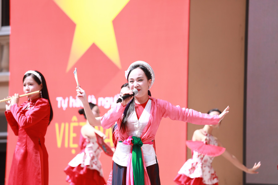NSND Thu Huyền là một nghệ sĩ nổi tiếng trong nghệ thuật Chèo đã 17.jpg