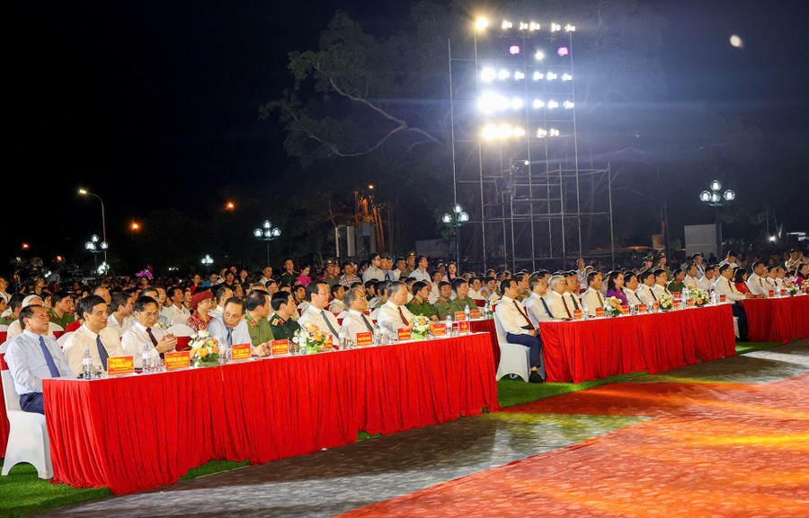 15-dai-bieu-1.jpg