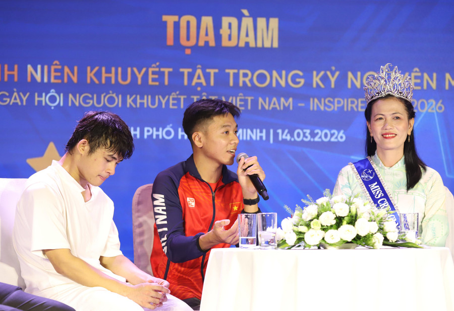 Khách mời tại tọa đàm “Thanh niên khuyết tật trong kỷ nguyên mới”.