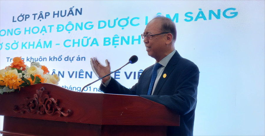 PGS.TS Trương Văn Tuấn - Phó Chủ tịch Thường trực Hội Dược học TPHCM phát biểu tại lớp tập huấn. z7453711093011-e16297094e1c0086512365f2518441f1.jpg
