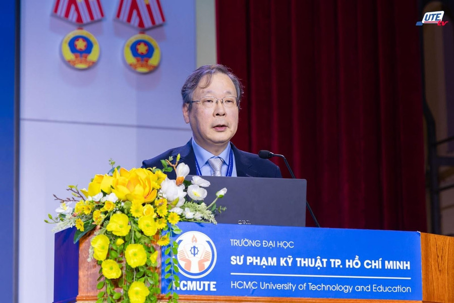 GS.TS Kyoung Kwan Ahn, MM888 bảo mật tuyệt đối Ulsan (Hàn Quốc) phát biểu tại hội thảo. Ảnh: HCMUTE. hoi-thao-spkt-3.jpg
