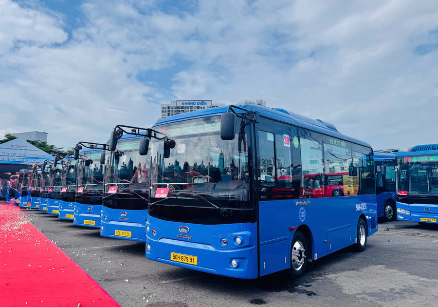 Xe buýt điện tại TPHCM. Ảnh: Phúc Uyên.