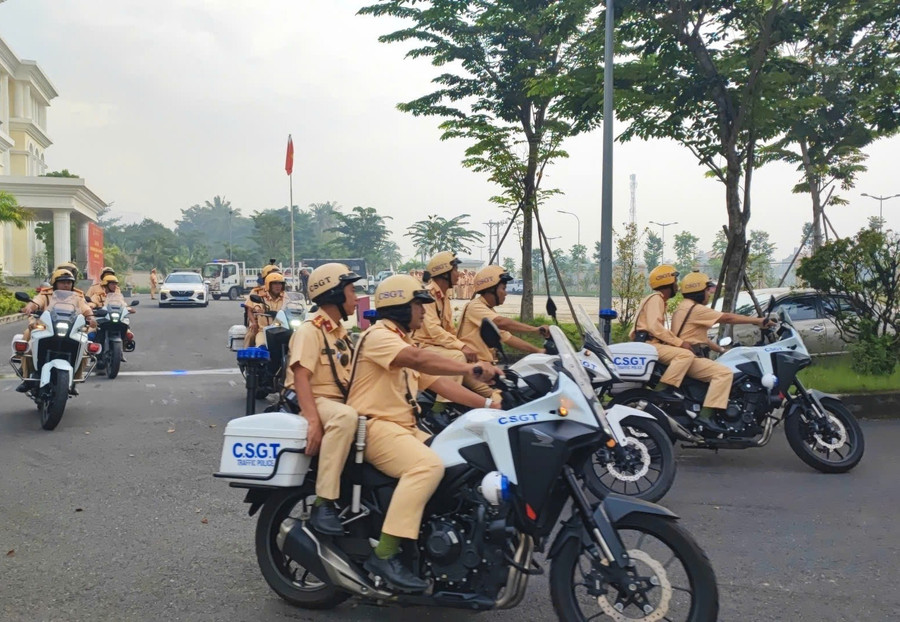 CSGT TPHCM ra quân cao điểm kiểm tra MM88m khuyến mãi hấp dẫn nhất, ma túy. Ảnh: Phúc Uyên.