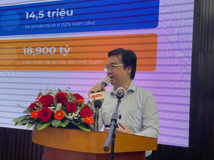 PGS.TS Trần Minh Triết chia sẻ tại chương trình tập huấn. Ảnh: Hà An.