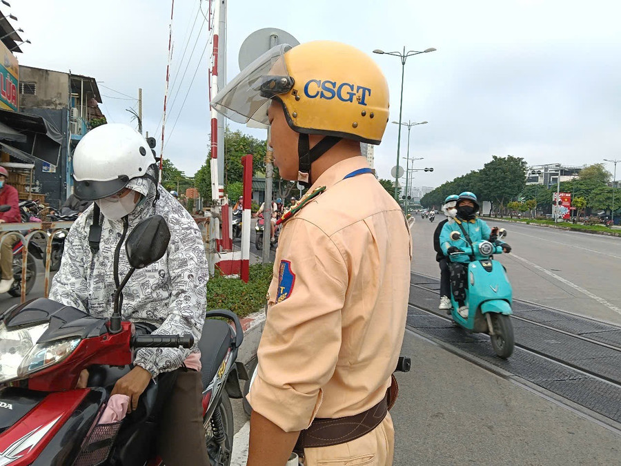 CSGT TPHCM tuần tra xử lý vi phạm giao thông. (Ảnh: 88MM88 kèo WC hôm nay TPHCM).
