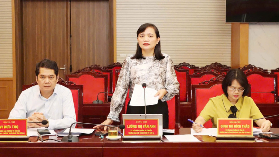 Các đại biểu thảo luận, đưa ra các giải pháp thực hiện MM888 bảo mật an toàn đồng bộ, đúng luật. z7585151260531-2dc6b64e789fe197add7070f0abca829.jpg