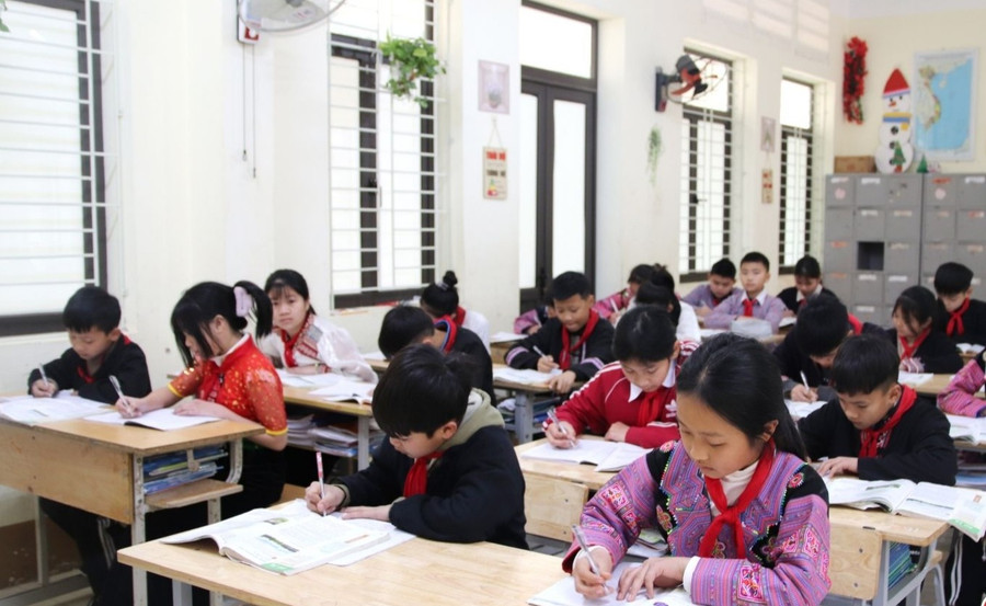 Công tác giảng dạy và giáo dục nét đẹp văn hoá 1MM88.com tỷ lệ kèo World Cup 2026 luôn được các trường học chú trọng. img-20250227-095929.jpg