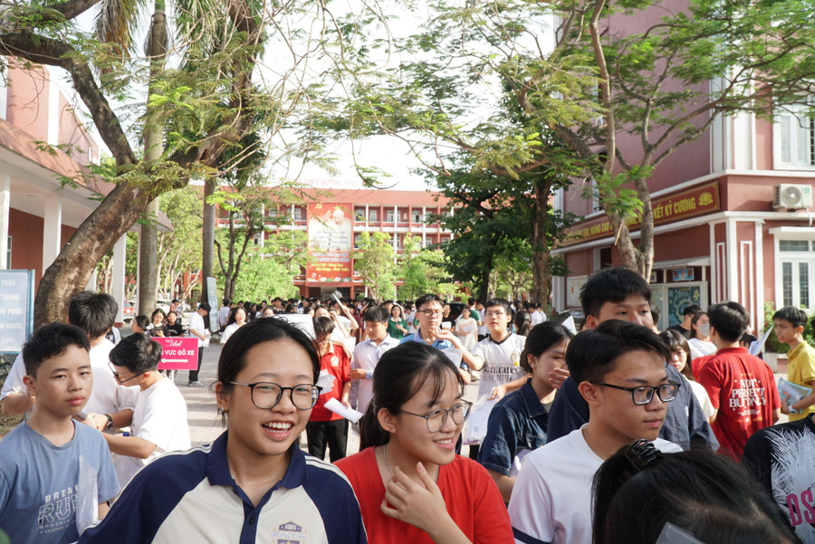 thi-tieng-anh-vao-lop-10-nghe-an-1.jpg