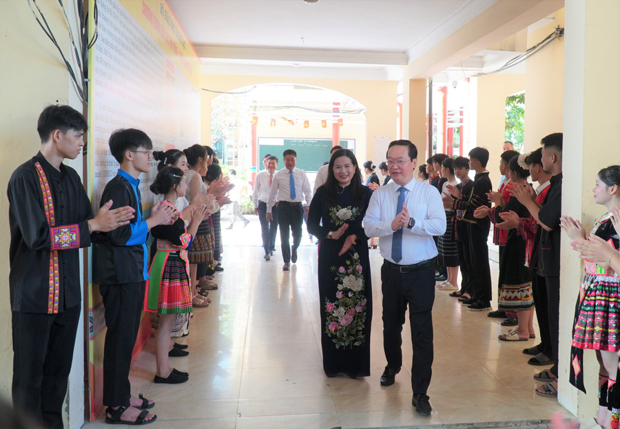khai-giang-dan-toc-noi-tru-1.jpg