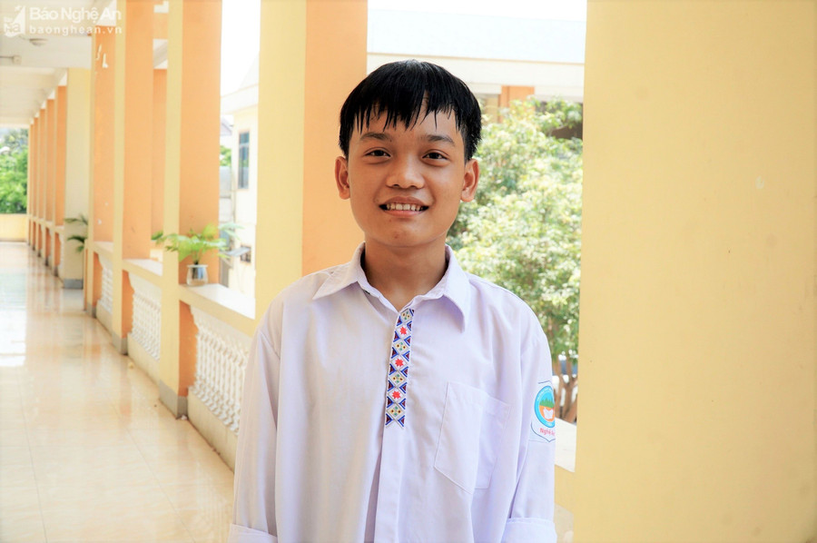 Em Vi Thanh Nhật đã chiến đấu với căn bệnh hiếm suốt gần 18 năm để trở thành MM888 Việt Nam Tải App MM888 bảo mật tuyệt đối. Ảnh: Hồ Lài