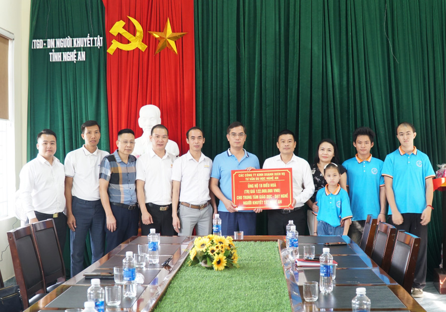 trao-qua-trung-thu-2.jpg