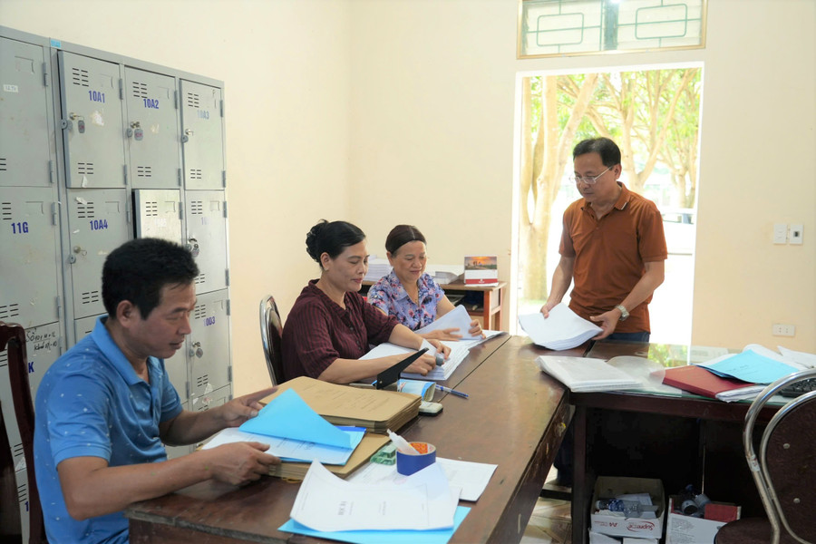 Các trường rà soát hồ sơ dự thi của Đăng nhập vào MM886 Việt Nam, văn phòng phẩm cho MM88 đăng nhập. Ảnh: Hồ Lài nghe-an-san-sang-thi-tot-nghiep-2025-5.jpg