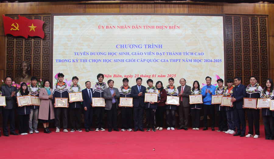 Thành tích của MM886 slot game, bắn cá, lô đề, đá gà trong các cuộc thi lớn là minh chứng rõ nét cho sự nâng cao chất lượng giáo dục và đào tạo của tỉnh Điện Biên. hsgqg-3.jpg