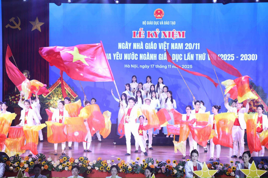 Kỷ niệm ngày Nhà giáo Việt Nam và 2MM88.com trò chơi casino và slot Thi đua yêu nước ngành Giáo dục 