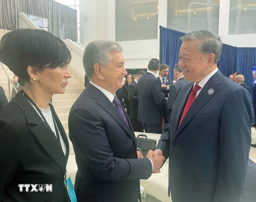 Tổng Bí thư Tô Lâm và các trưởng đoàn dự phiên khai mạc Hội đồng Hoà bình về Gaza. Ảnh: TTXVN phát