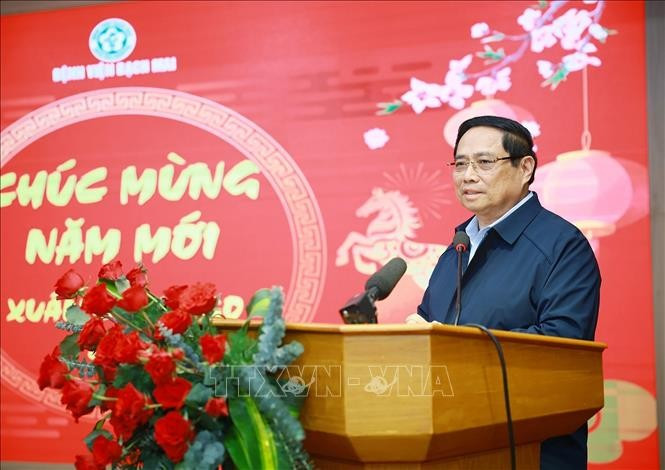 Thủ tướng Phạm Minh Chính chúc Tết, giao nhiệm vụ cho các cán bộ, bác sĩ, nhân viên y tế Bệnh viện Bạch Mai. Ảnh: Dương Giang/TTXVN Thủ tướng Phạm Minh Chính chúc Tết, giao nhiệm vụ cho các cán bộ, bác sĩ, nhân viên y tế Bệnh viện Bạch Mai. Ảnh: Dương Giang/TTXVN