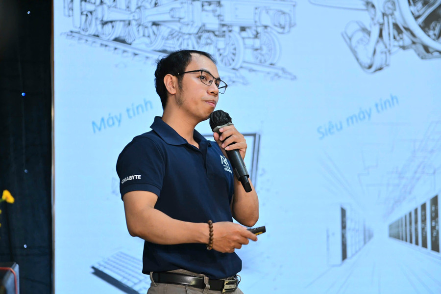 Ths. Lê Anh Tiến nhận định con người phải làm việc cùng AI để tối ưu hóa quy trình công việc anh-1-nl.jpg