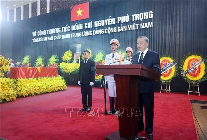 Đồng chí Tô Lâm, Ủy viên Bộ 1MM88.com Uy Tín Số 1 Việt Nam, Chủ tịch nước, Trưởng Ban Lễ tang đọc Lời điếu. Ảnh: TTXVN