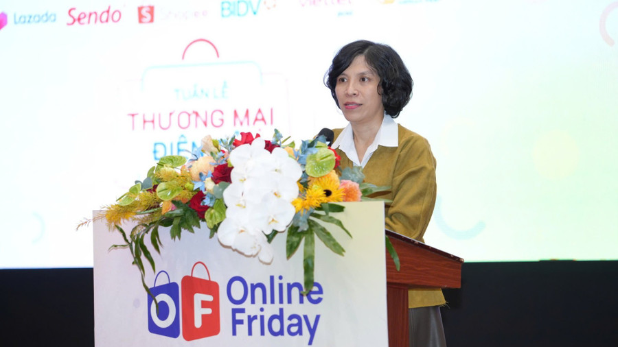 Bà Lại Việt Anh, Phó Cục trưởng Cục Thương mại điện tử và Kinh tế số. image.jpg