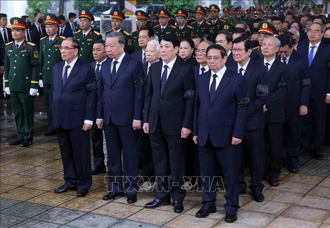 cu-hanh-trong-the-le-quoc-tang-nguyen-chu-tich-nuoc-tran-duc-luong-4.jpg
