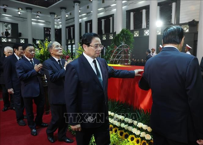 cu-hanh-trong-the-le-quoc-tang-nguyen-chu-tich-nuoc-tran-duc-luong-5.jpg