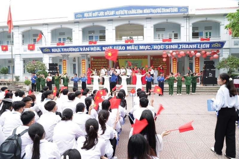 Buổi buổi ngoại khóa sinh hoạt CLB Tiếng Anh image019.jpg