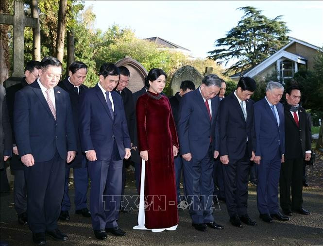 tong-bi-thu-to-lam-vieng-lanh-tu-cua-giai-cap-vo-san-karl-marx-2.jpg
