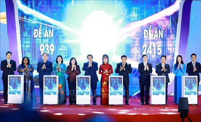 thu-tuong-pham-minh-chinh-phu-nu-viet-nam-thi-dua-khoi-nghiep-4.jpg
