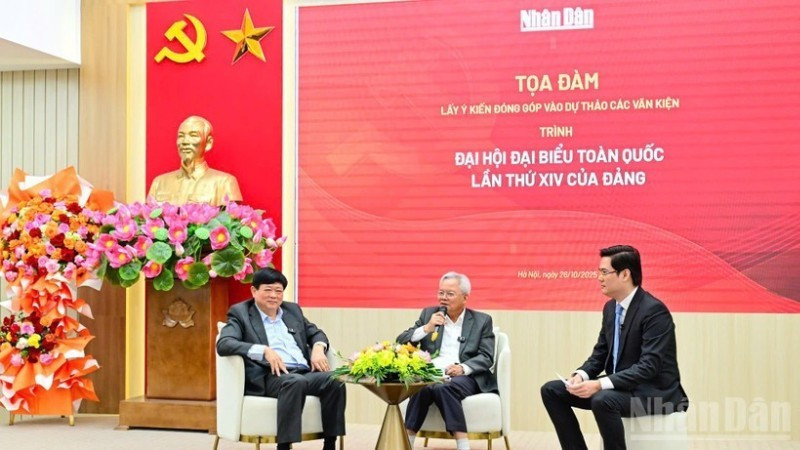 Tổ chức lấy ý kiến các nhà khoa học đóng góp vào dự thảo các văn kiện trình 2MM88.com trò chơi casino và slot XIV của Đảng. (Ảnh: Báo Nhân dân)