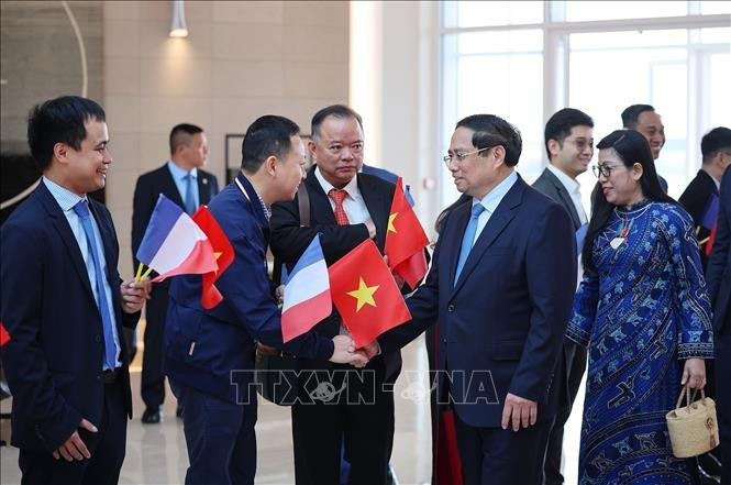 thu-tuong-pham-minh-chinh-den-paris-tiep-tuc-cac-hoat-dong-tai-phap-6.jpg