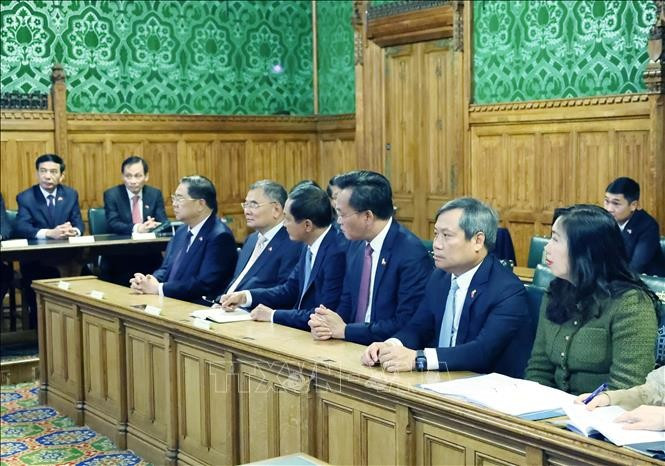 tong-bi-thu-to-lam-gap-nhom-nghi-sy-lien-dang-ung-ho-viet-nam-tai-quoc-hoi-anh-2.jpg