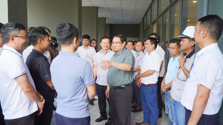 Thủ tướng đề nghị tạo điều kiện cho người trẻ dưới 35 tuổi tiếp cận gói tín dụng để giảm lãi suất vay mua nhà. z6842645854365-afa338a6c57b097849ace227252600fa.jpg