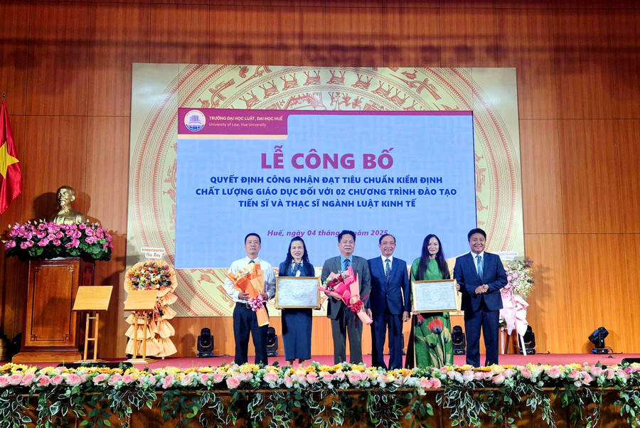 Sau thời gian đánh giá ngoài của Trung tâm KĐCLGD Thăng Long, kết quả cho thấy 2 chương trình đào tạo của Trường MM888 bảo mật tuyệt đối Luật Huế đáp ứng đầy đủ các tiêu chuẩn kiểm định. z7080776535902-5989560dff17062baaa7c6da0ed1656e.jpg