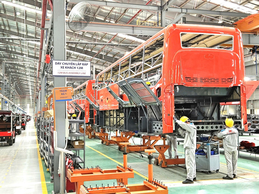 Ngành sản xuất và lắp ráp ô tô tại TP Huế phát triển trong hơn 1 năm trở lại đây. 3b3ba4987f35db6b822420240823172702.jpg