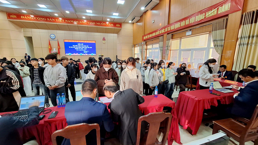Các khu vực MM888 bảo mật an toàn tại trường được bố trí khoa học và liên kết. z7621539461182-986f10ee89eb726fa5545307b745dfa7.jpg