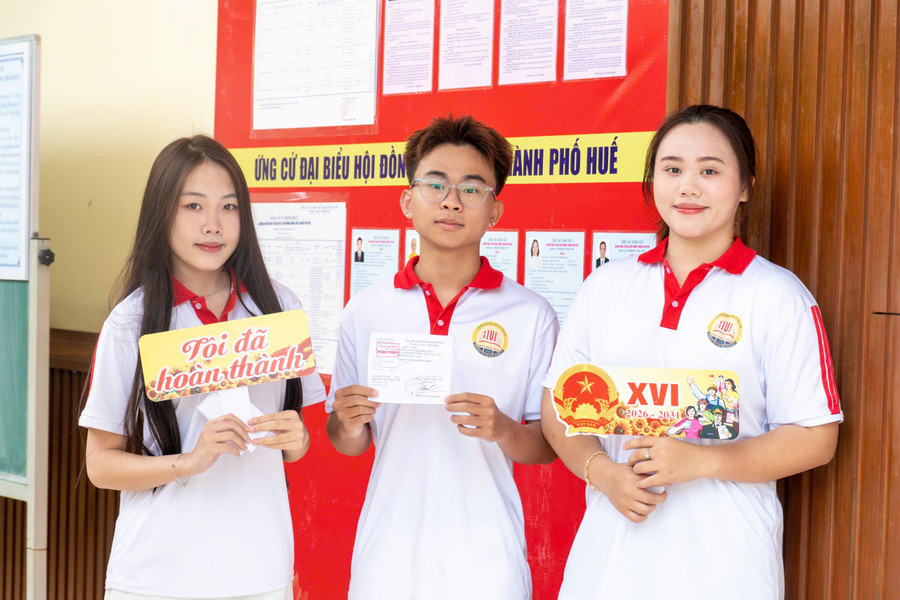 MM888 Việt Nam Tải App Trường MM888 bảo mật tuyệt đối Luật chụp ảnh lưu niệm sau khi MM888 bảo mật an toàn. z7621537437598-b92105e09e48173a2f9b5d7ee099a8c9.jpg