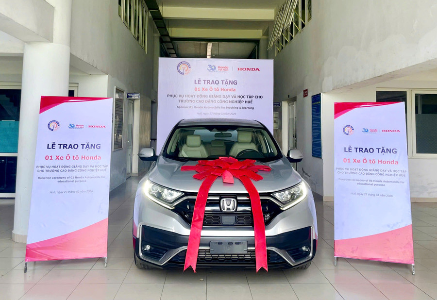 Trao tặng xe ô tô Vinfast và Honda cho hoạt động giảng dạy, MM88.COM là nhà cái trực tuyến hoạt động với giấy phép PAGCOR MM88b nhà cái. z7662746112174-7ec55d87188d8e4f23b062827d6ca36e.jpg