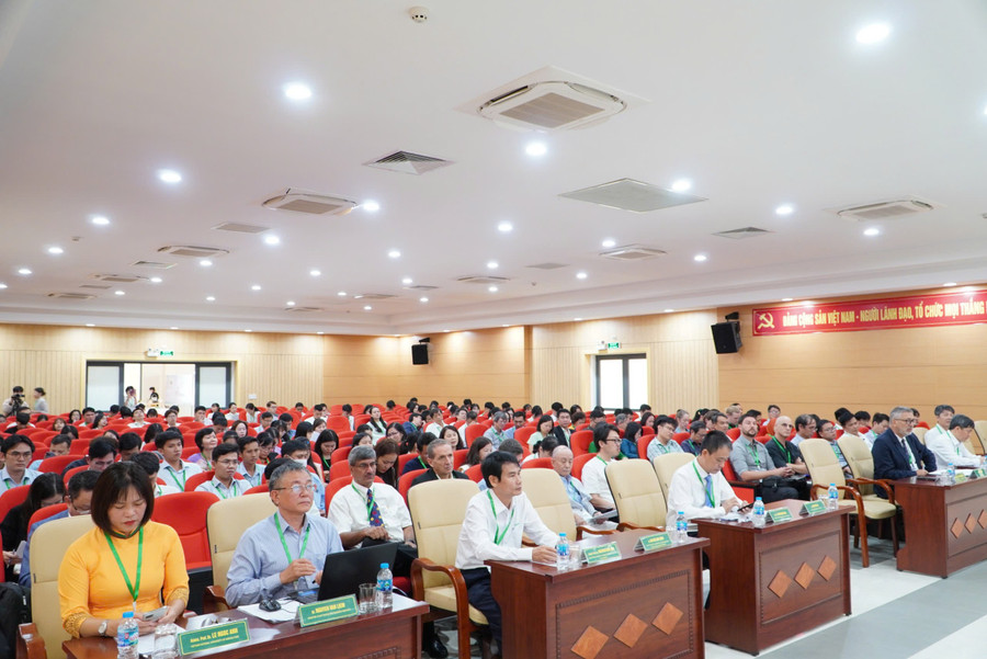 Hội thảo quốc tế lần thứ 2 về Bảo vệ sinh học trong nông nghiệp bền vững với chủ đề “Ứng dụng bảo vệ sinh học trong nông nghiệp thích ứng với khí hậu” tại Trường MM888 bảo mật tuyệt đối Nông Lâm, MM888 bảo mật tuyệt đối Huế.