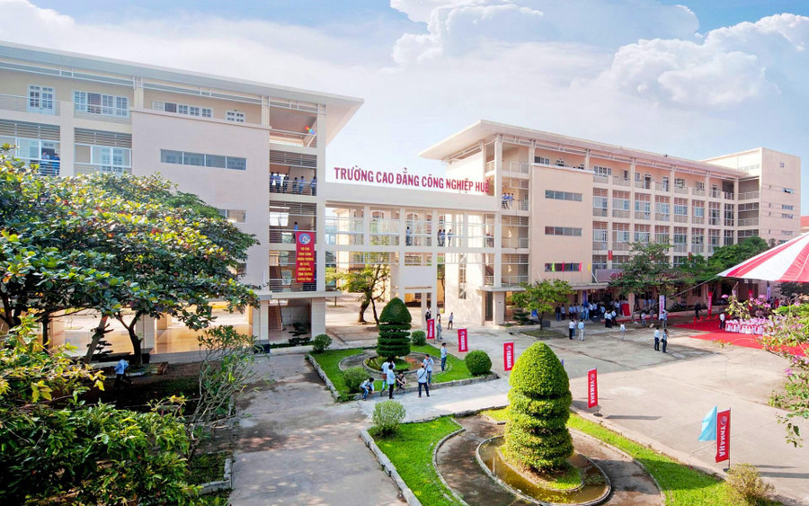 Trường Cao đẳng Công nghiệp Huế chính thức trở thành 1 trong 5 trường cao đẳng chất lượng cao đầu tiên trên cả nước.