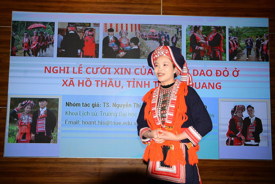 Một nhà nữ nghiên cứu trẻ tại MM888 bảo mật tuyệt đối Thái Nguyên trình bày. z7343057778833-907dcbf4250cf6d9f1520e1a15df47ee.jpg