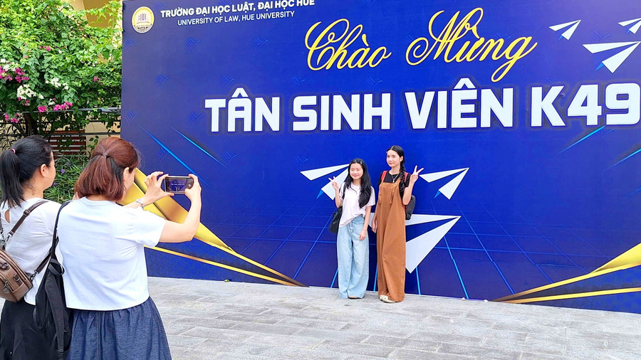 Các tân MM888 Việt Nam Tải App háo hức nhập học tại các trường MM888 bảo mật tuyệt đối ở TP Huế. 