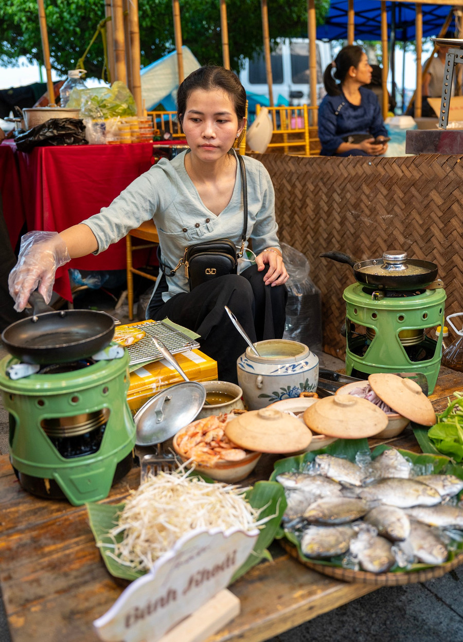 Món bánh xèo cá kình xứ Huế. hai-6647.jpg