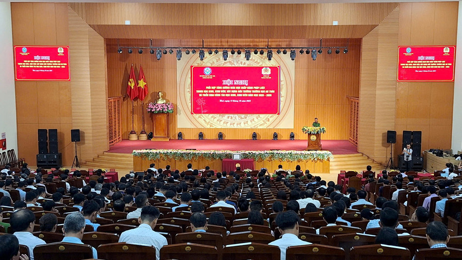 Nhiều vấn đề về giáo dục chấp hành pháp luật cho HS, SV TP Huế được bàn luận tại Hội nghị.