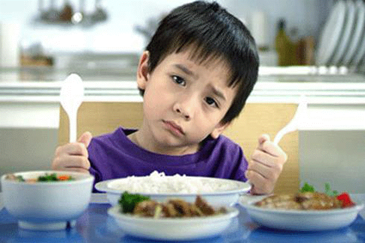 Trẻ biếng ăn tâm lý, làm thế nào?