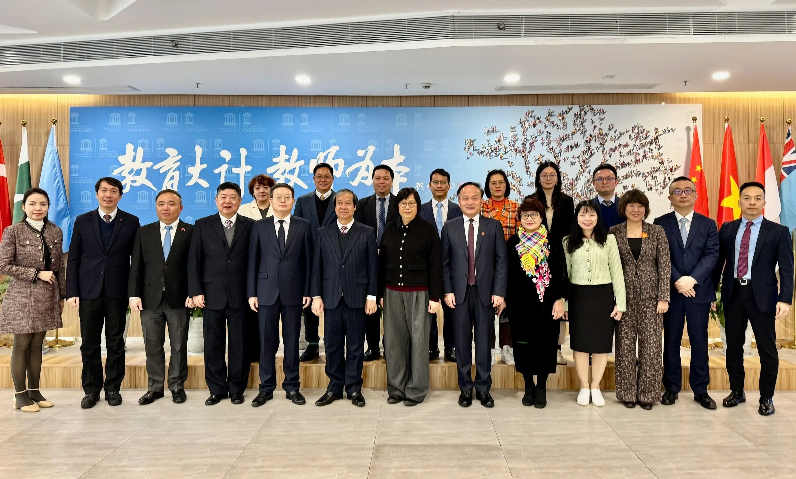 bo-truong-nguyen-kim-son2.jpg