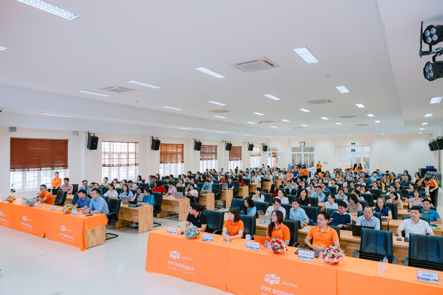 Chương trình tập huấn mang lại giá trị thiết thực cho Trung Tâm Đăng Nhập MM88 Chính Thức Mới trong thời đại công nghệ số. 28-9-fpt.jpg
