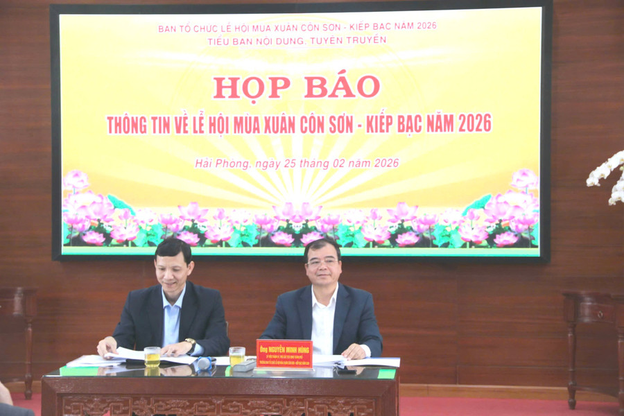Ban tổ chức Lễ hội mùa Xuân Côn Sơn- Kiếp Bạc tổ chức cung cấp thông tin báo chí. hop-bao-cs-9694.jpg
