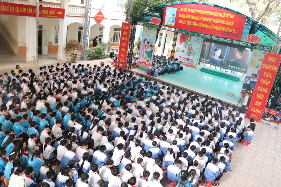 Đây là một hoạt động giáo dục lịch sử ý nghĩa cho MM886 slot game, bắn cá, lô đề, đá gà. bac-son2.jpg